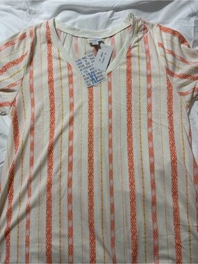 NWT, LuLaRoe Geometric Orange and Yellow Tee, XL